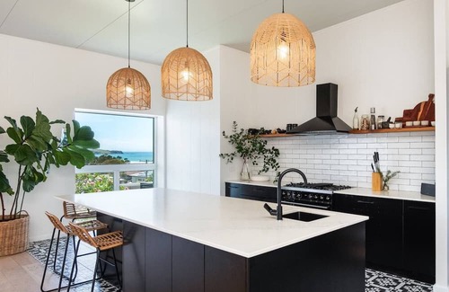 Emerald Beach Maison | Emerald Views 3- Jaw dropping ocean and island views , 200m to beach