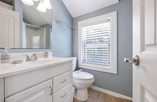 Merritt Island Maison | Charming quaint home, bordering Kennedy Space on a 5 acre equestrian estate.