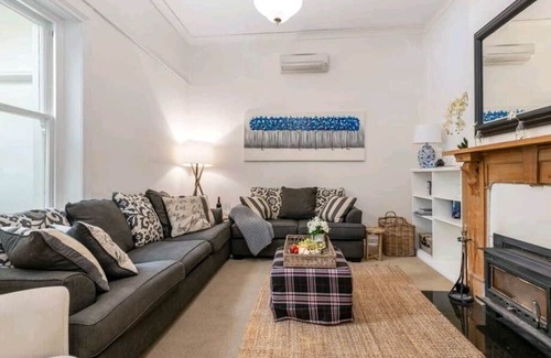 Angaston Maison | Chilli's Cottage: Entire pet friendly home in the Barossa Valley