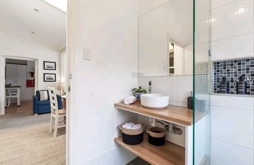 Angaston Maison | Chilli's Cottage: Entire pet friendly home in the Barossa Valley