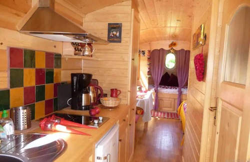 Sedeilhac Maison | Homerez - Beautiful bungalow for 4 ppl. with terrace at Sédeilhac