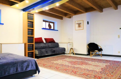 Altrip Appartement | Apartment 'Charmantes Fachwerkhaus Mit Stil' with Terrace, Wi-Fi and Air Conditioning