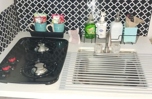 North Las Vegas Maison | Unique Retro Tiny Living on Wheels. Modern RV living in beautiful Las Vegas!