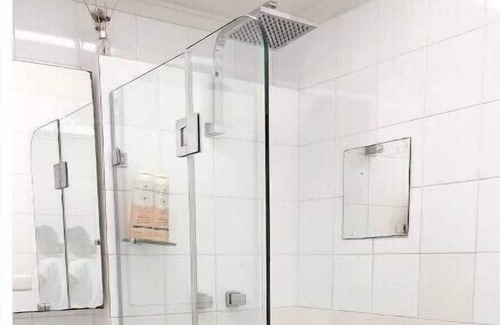 Kings Cross Appartement | [Open Sale!] Kings Cross Apartment. Prime Location, Comfy Stay!