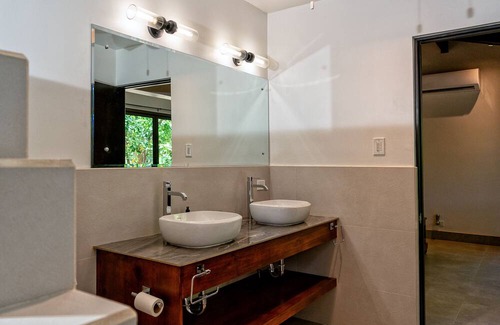 Liberia Autre | Farmhouse Retreat, Private Pool, amazing gardens