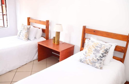 Garsfontein Cabine | Umnotho We Afrika House