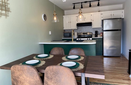 Mays Landing Maison | Upscale Town Home