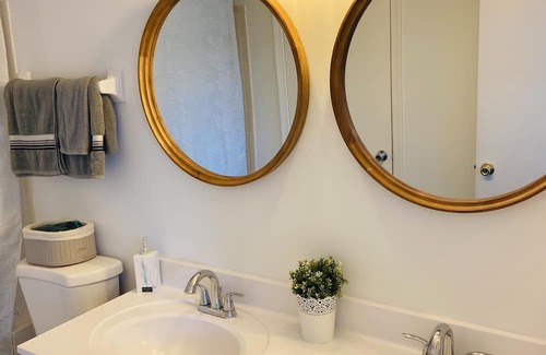 Mays Landing Maison | Upscale Town Home