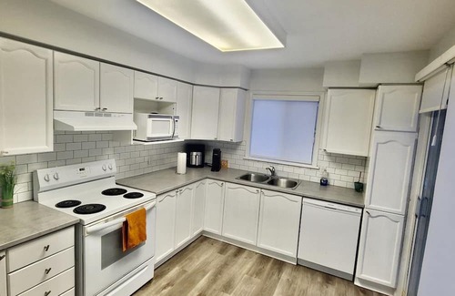 Industrial Park Maison | 10 mn from Airport Peaceful & Bright home
