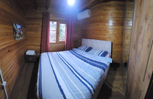 Yalova Chalet De Ski | Pet friendly, Sea View Chalet 15 minutes to the beach. 44m2