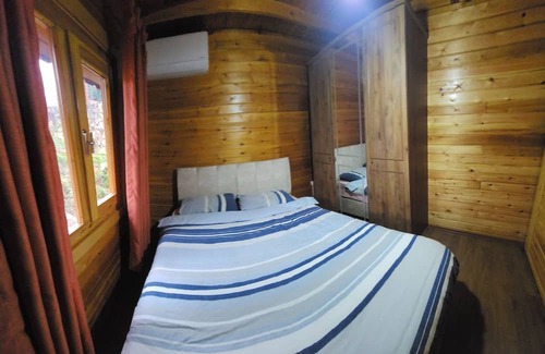 Yalova Chalet De Ski | Pet friendly, Sea View Chalet 15 minutes to the beach. 44m2