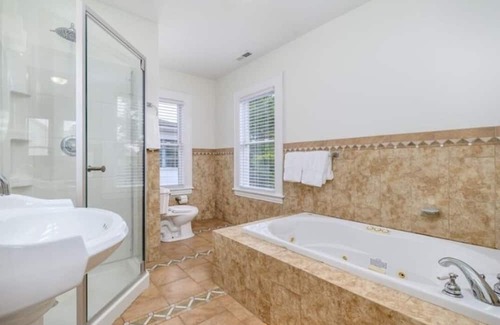 Black Rock Historic District Maison | Immaculate 4-Bed House close to the beach