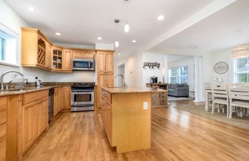 Black Rock Historic District Maison | Immaculate 4-Bed House close to the beach