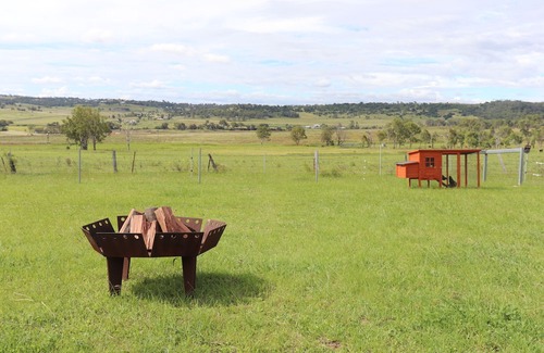 Cranley Cabine | Cosy Farm Stay. Minutes from Toowoomba Bypass