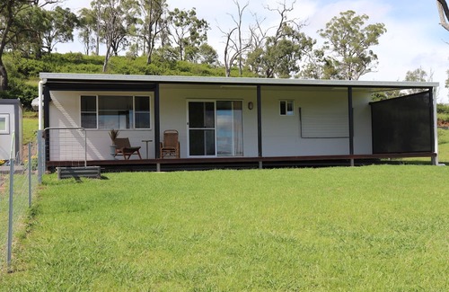 Cranley Cabine | Cosy Farm Stay. Minutes from Toowoomba Bypass