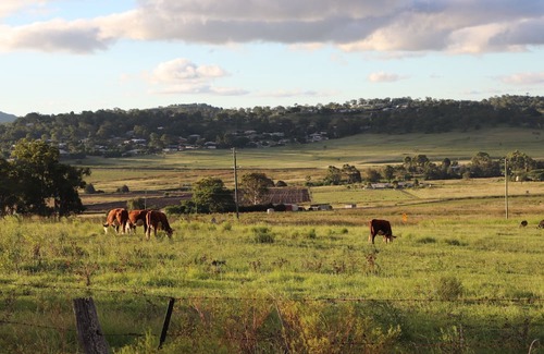 Cranley Cabine | Cosy Farm Stay. Minutes from Toowoomba Bypass