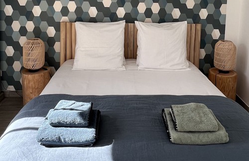 Caro Appartement | Apartment 'Maison Biscaya Appt 2 À 4 Pers' with Mountain View, Shared Pool and Wi-Fi