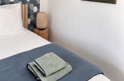 Caro Appartement | Apartment 'Maison Biscaya Appt 2 À 4 Pers' with Mountain View, Shared Pool and Wi-Fi