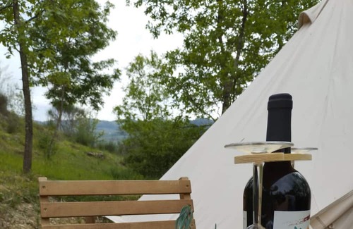 Arpino Maison | 12 m2 tent equipped with a comfortable French double bed, with an internal space to relax in. The ex