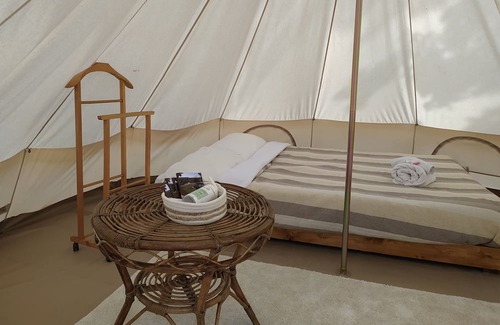 Arpino Maison | 12 m2 tent equipped with a comfortable French double bed, with an internal space to relax in. The ex
