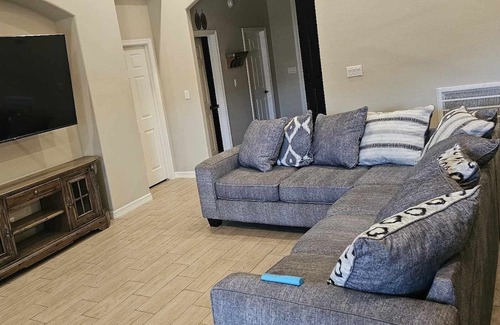 San Juan Maison | 3 bdr 2 bath open concept home.