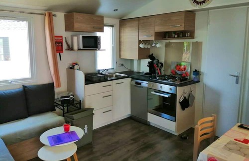 Condrieu Maison | Homerez - Beautiful bungalow for 5 ppl. with shared pool and terrace at Condrieu