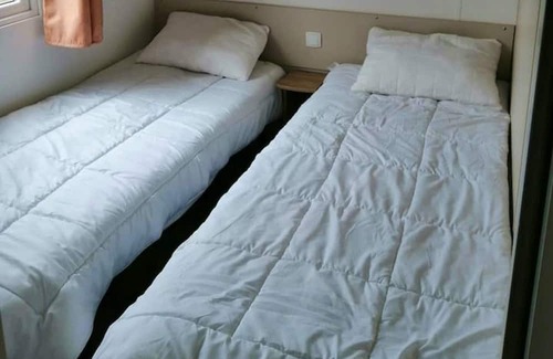 Condrieu Maison | Homerez - Beautiful bungalow for 5 ppl. with shared pool and terrace at Condrieu