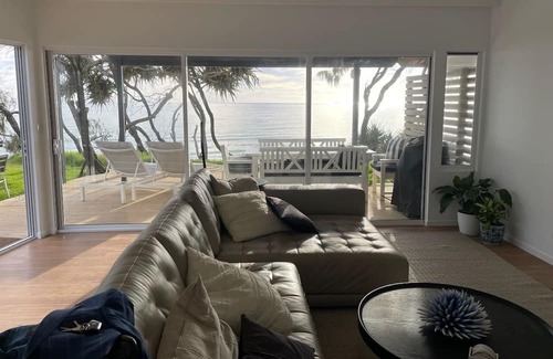 Currimundi Maison | LUXURY ABSOLUTE BEACHFRONT HOLIDAY SUNSHINE COAST