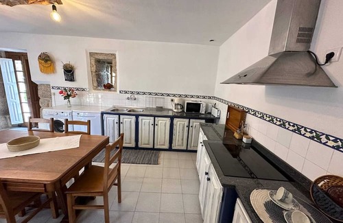 Sortelha Maison | Homerez - Spacious house in Sortelha with pool and terrace.