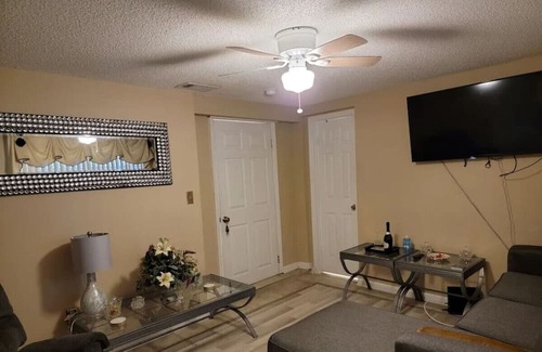 Garden City Maison | 93) Entire 4 bedroom home with fenced yard!