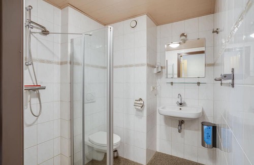 Wanroij Autre | Cozy Farm Stay With Lots of Space for Relaxing