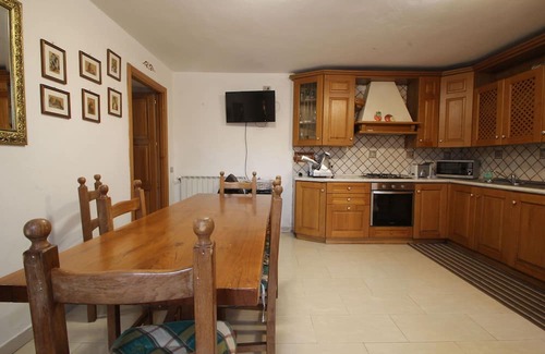 Comano Autre | House with garden in Lunigiana