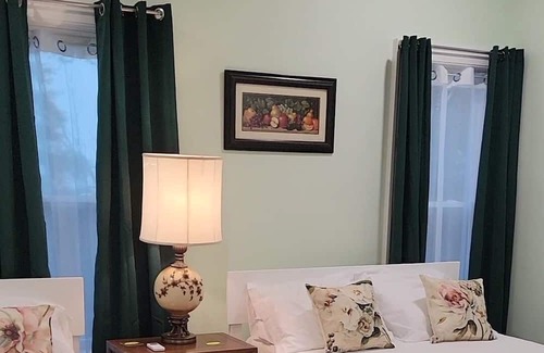 Titusville Lit Et Petit-Déjeuner | Great solar eclipse viewing! Beautiful room, 2 queen beds & private bath.