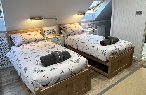 Llantarnam Appartement | Rural idle yet so connected to surrounding leisure activities and city life. Wow