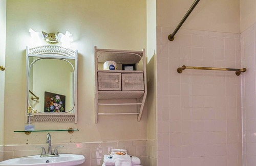 Senoia Maison | Welcome to the Famous, Award Winning VERANDA HISTORIC INN Senoia, GA