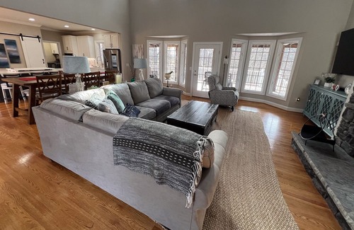Blacksburg Maison | This house is a 4 bedroom(s), 4.5 bathrooms, located in Blacksburg, VA.