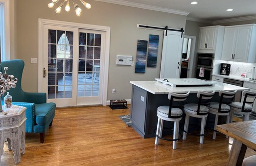 Blacksburg Maison | This house is a 4 bedroom(s), 4.5 bathrooms, located in Blacksburg, VA.