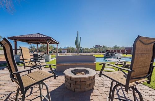 East Mesa Maison | Spacious desert oasis! Room to play, tons of parking!
