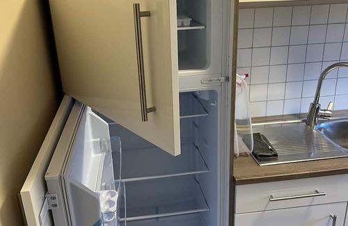 Jork Appartement | 2 Privat Zimmer Frei! 6 Einzelbetten, Küche, Bad, Smart TV