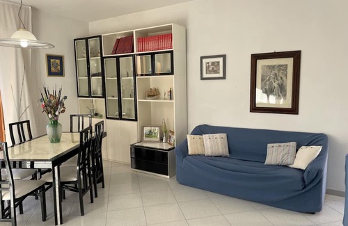 Bisenti Appartement | Central Bisenti Escape with 55 square metre sunny Terrace and secure parking