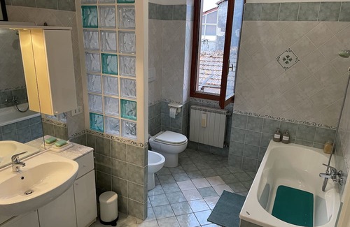 Bisenti Appartement | Central Bisenti Escape with 55 square metre sunny Terrace and secure parking