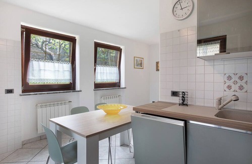 Charvensod Appartement | Apartment 'Reditus' with Mountain View, Private Terrace and Wi-Fi