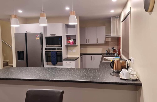 Palmerston North Maison | El Beracca Retreat - A Home away from home.