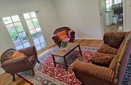 Lower Plenty Maison | Spectacular Acre Venue with Stunning Views