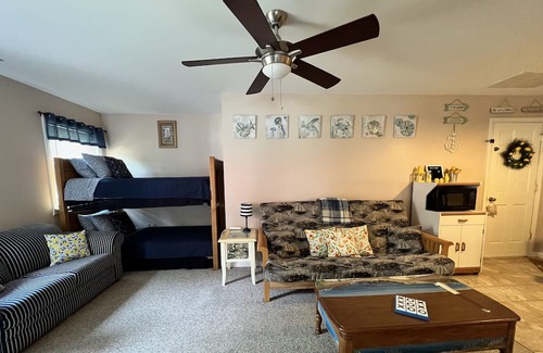 Bayville Maison | Barnegat Bay Getaway