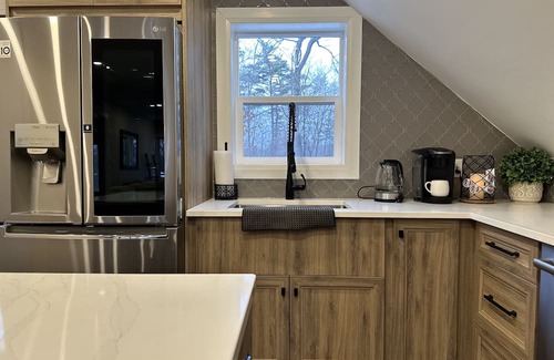 Milton Cottage | Beautiful Cozy Country Cottage 5 Minutes From 401 Guelph Line