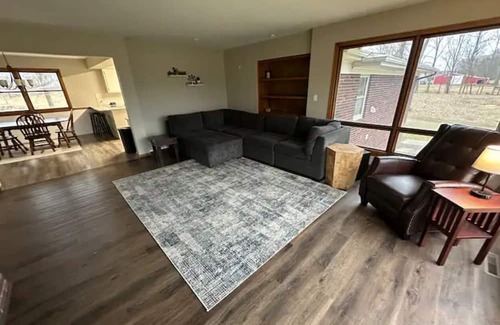 Walker Maison | Cozy spacious house with spectacular views of the Grand River