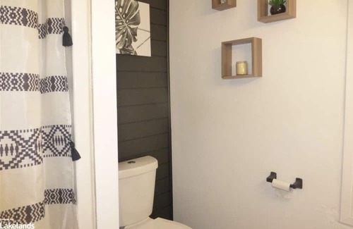 Owen Sound Maison | SecondAveOasis - With pool! : Also ask about our returning guest discount!