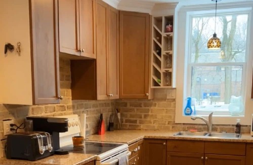 Owen Sound Maison | SecondAveOasis - With pool! : Also ask about our returning guest discount!
