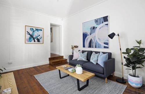 Collingwood Maison | Hip, 2 bedder w amazing courtyard. Be in the midst of the action